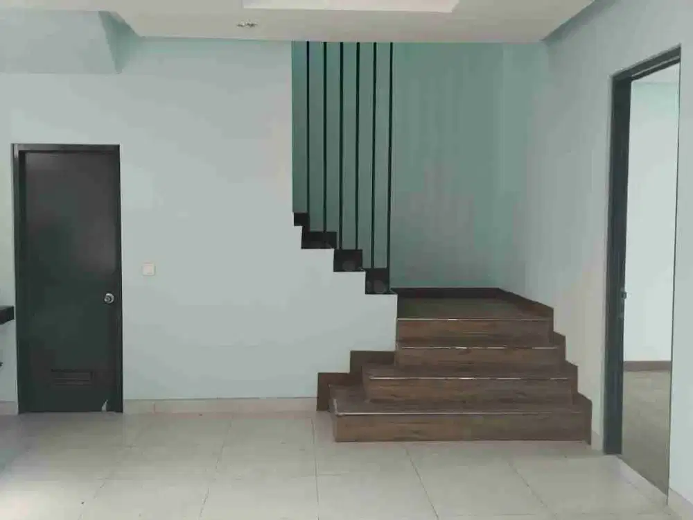 rumah siap huni 2 lantai di cluster Naraya SHM dekat danau