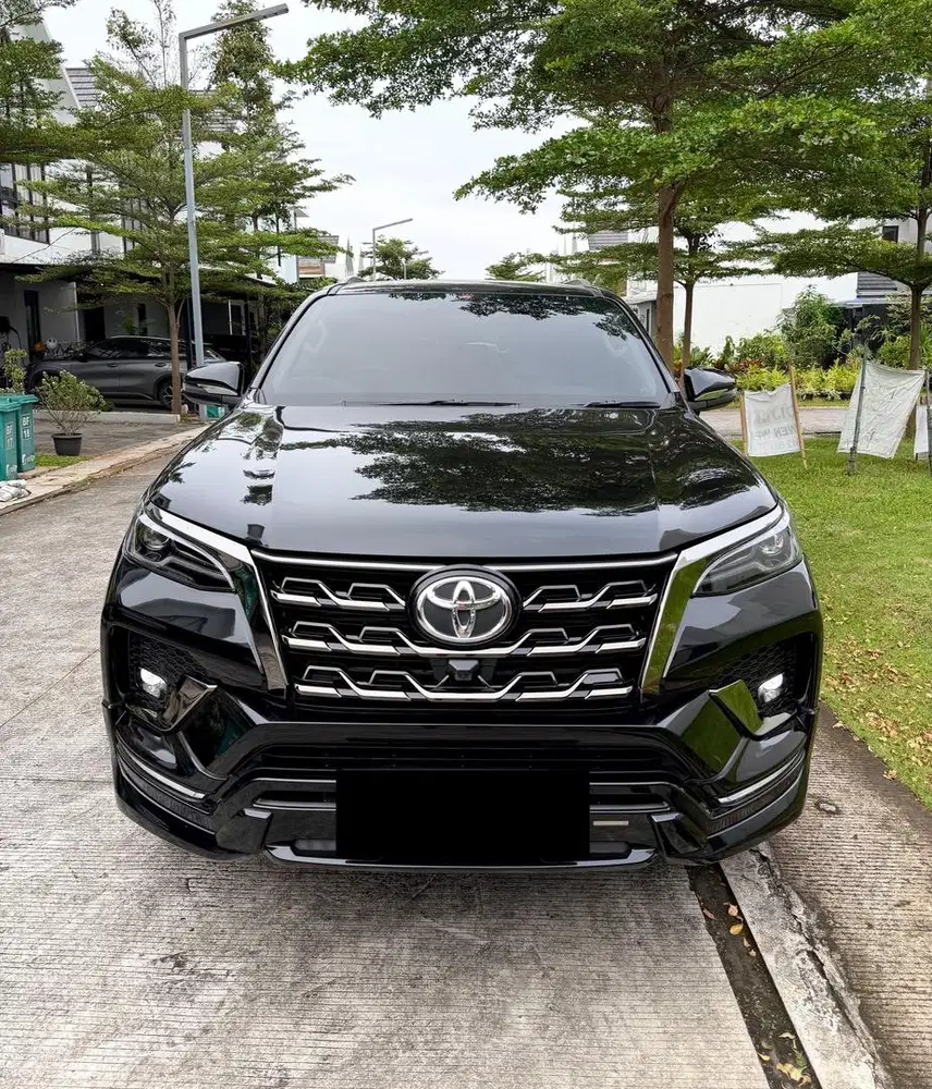 [KM 19 RB] Toyota Fortuner 2.8 GR Diesel A/T 2022/2023 Seperti Baru