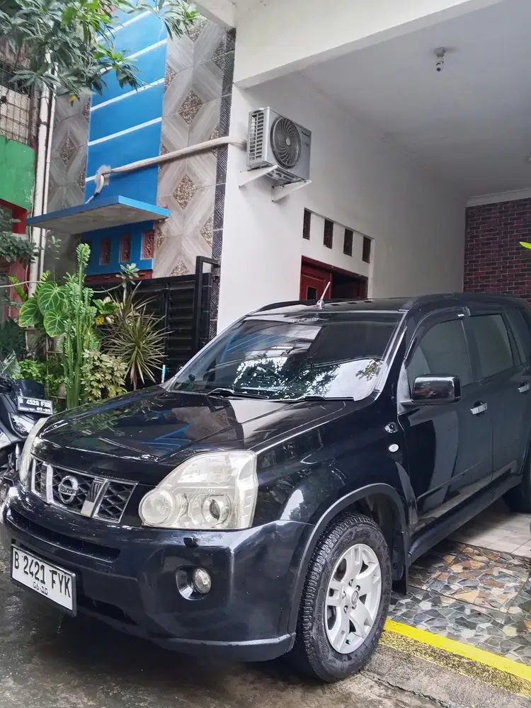 Nissan X-Trail 2010 Bensin