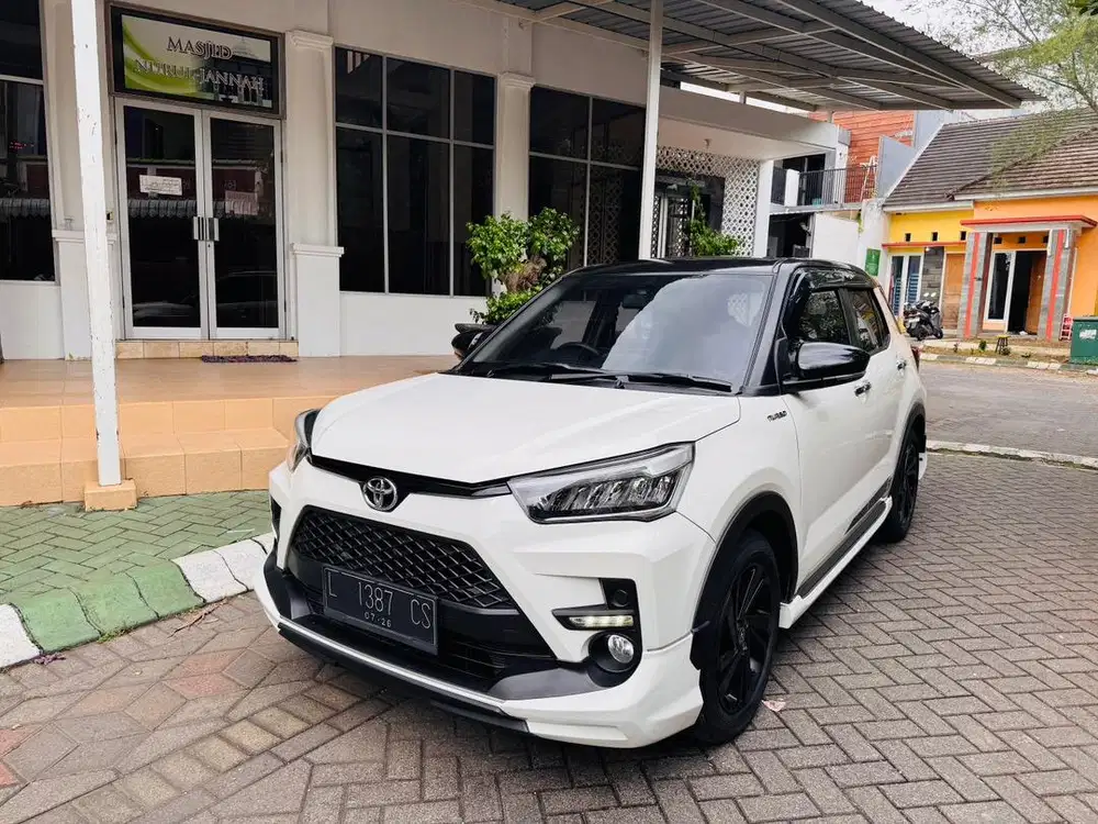 Raize GR twotone 2021 ( km 29)