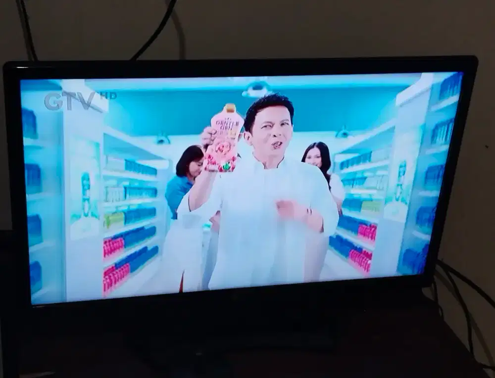 Dijual cepat Monitor TV LED LG 24MT48AF