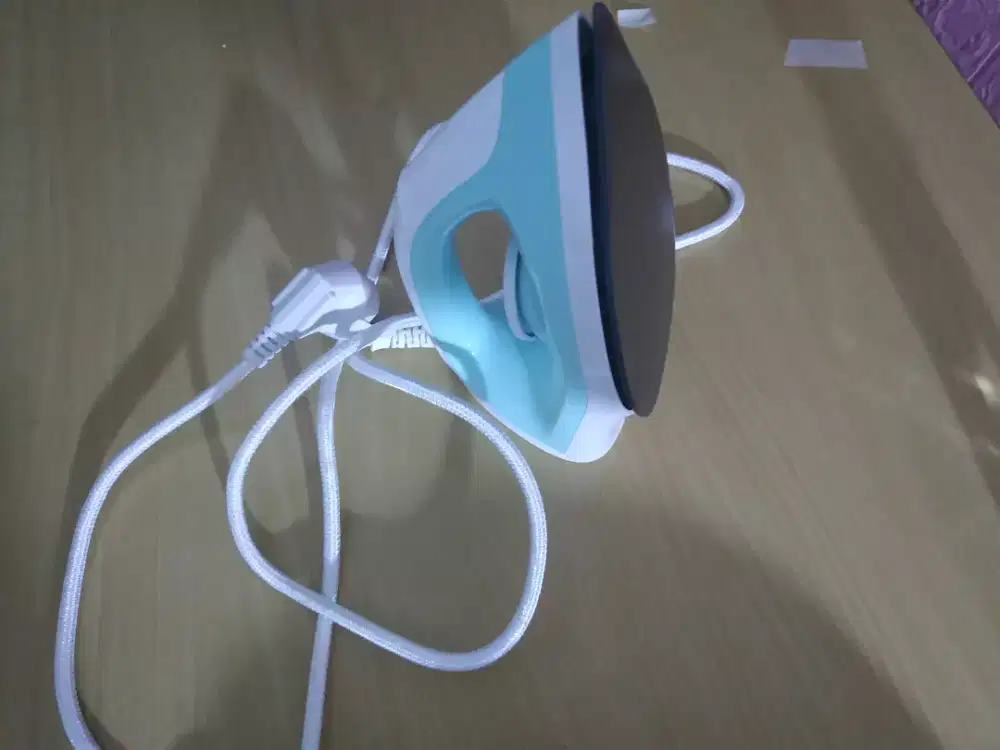 Setrika Phillips bekas, masih bagus