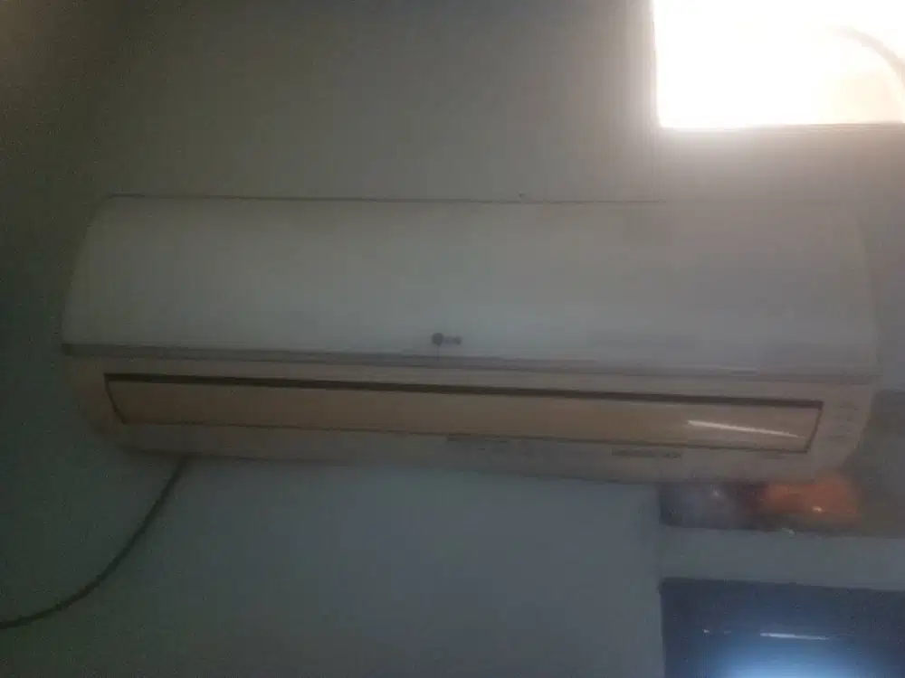 DIJUAL CEPAT AC bekas merek LG 1 PK