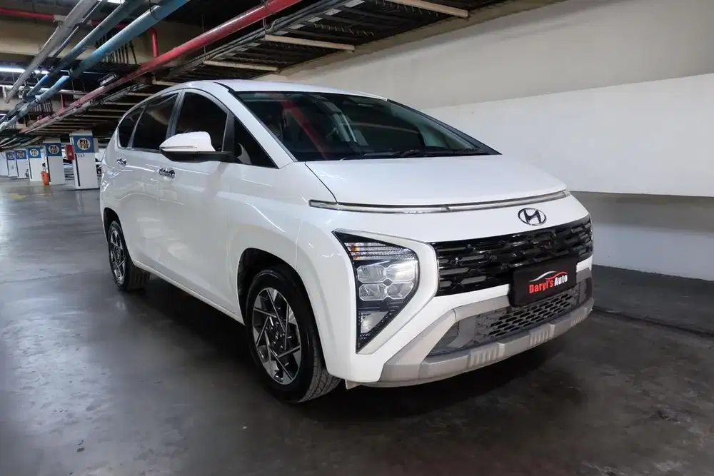 2022 HYUNDAI STARGAZER PRIME 1.5 TWO TONE CAPTAIN SEAT