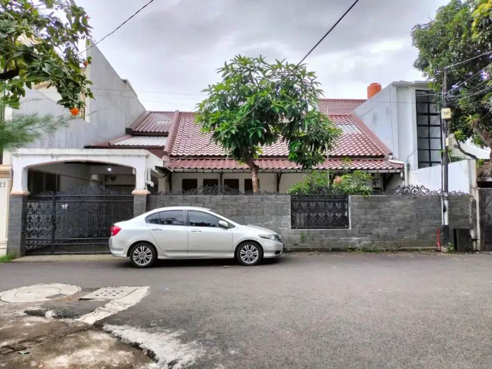 Rumah 1Lt di Taman Gandaria Cilandak, Hanya 4 Menit ke MRT Cipete