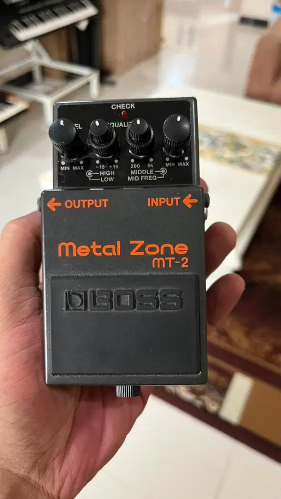 Boss Metal Zone MT-2 bekas