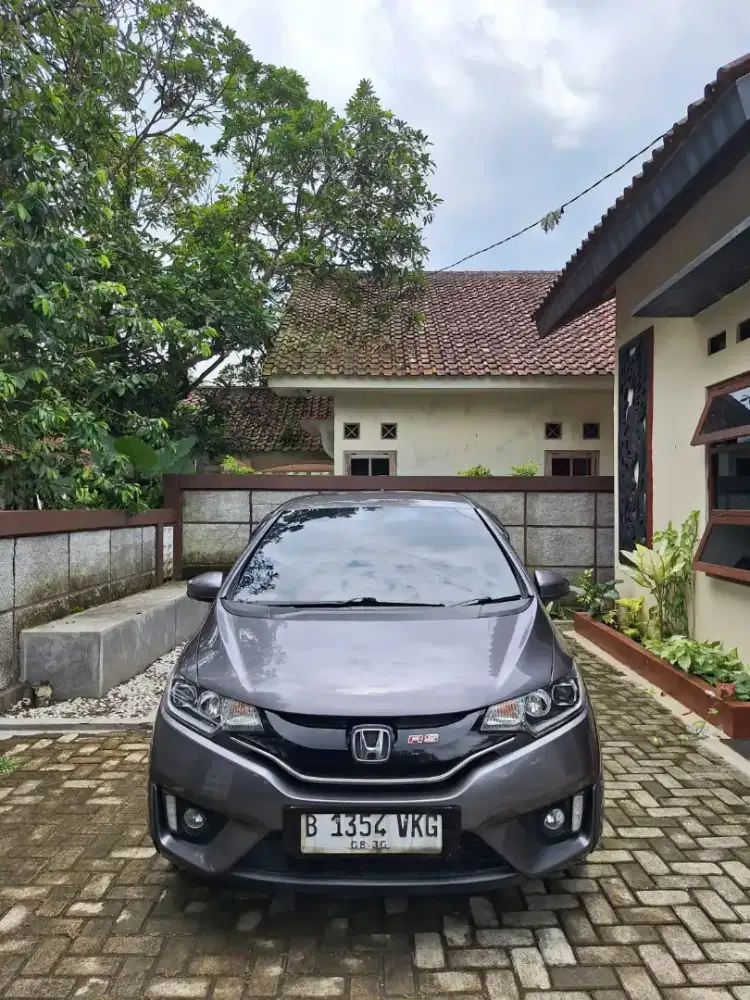 Honda Jazz RS cvt 2015 Low KM