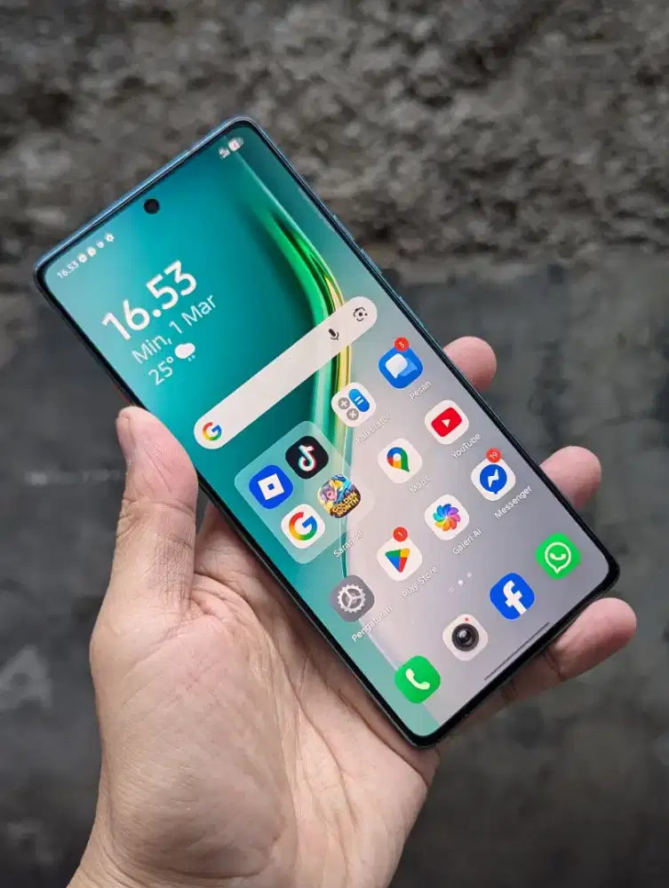 Techno camon 40 8/128