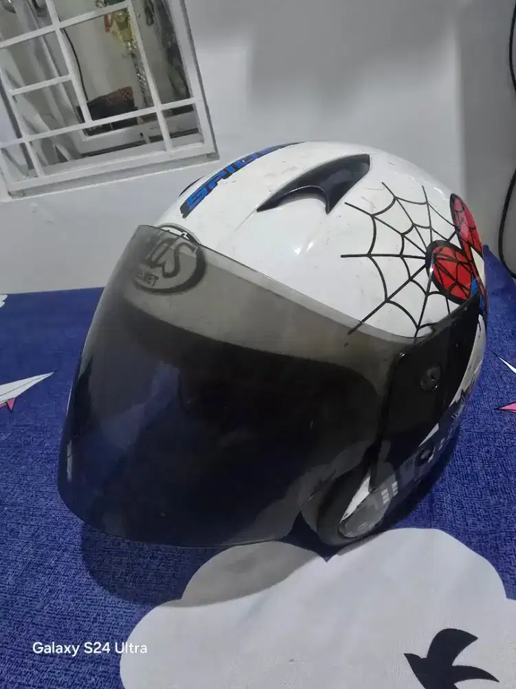 Helm anak anak spuderman