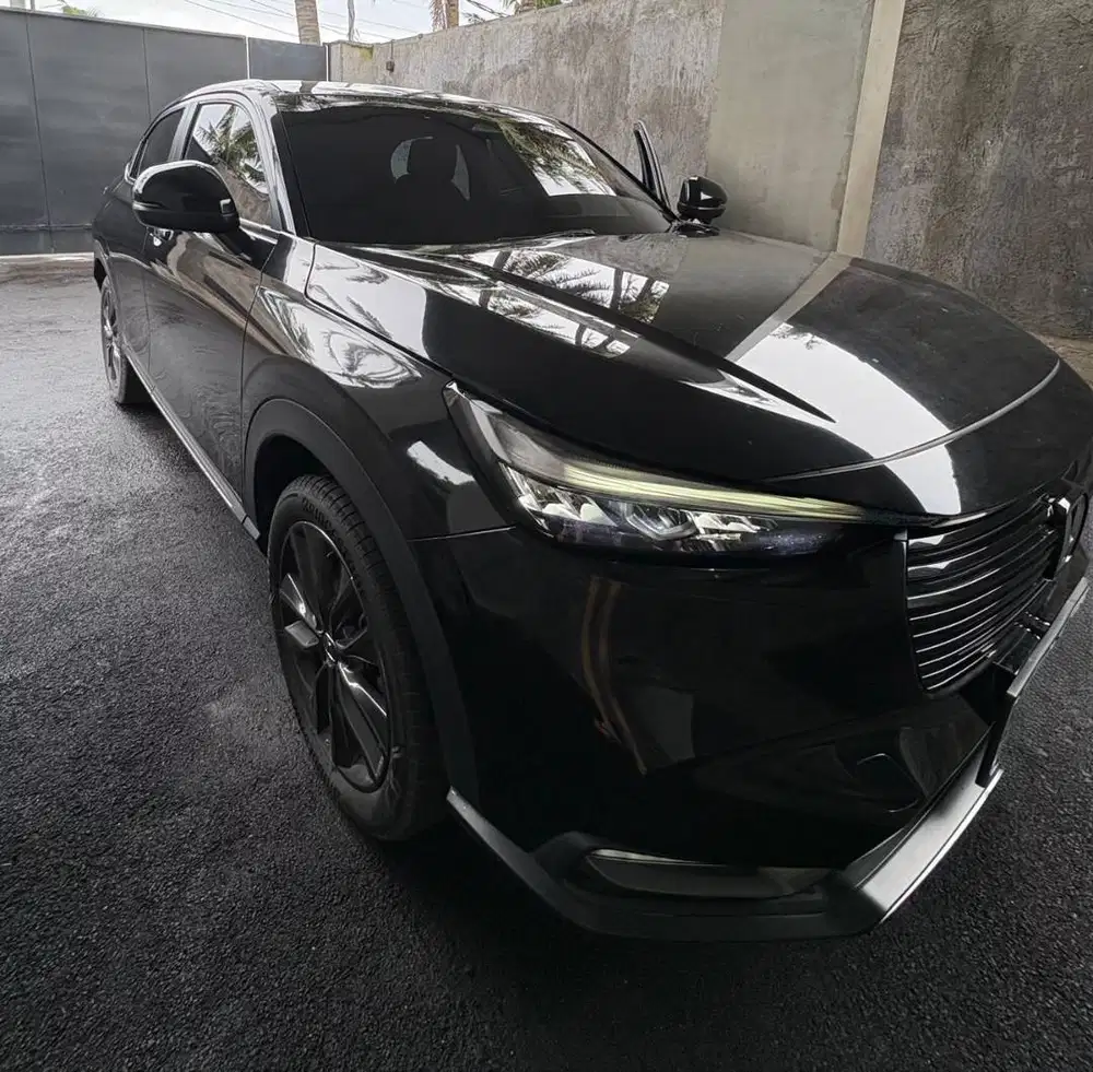 Honda HR-V SE 2022 Hitam – Istimewa, Terawat, Siap Pakai!