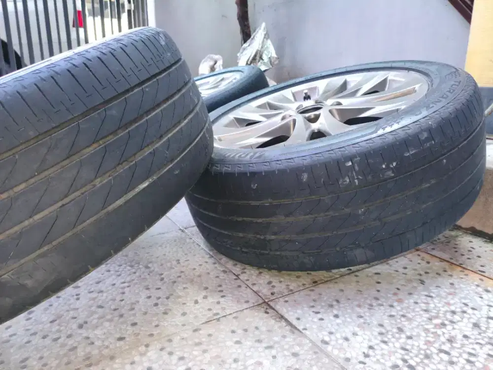 Velg replika Alphard 18 ET40 lebar 7,5inch plus ban