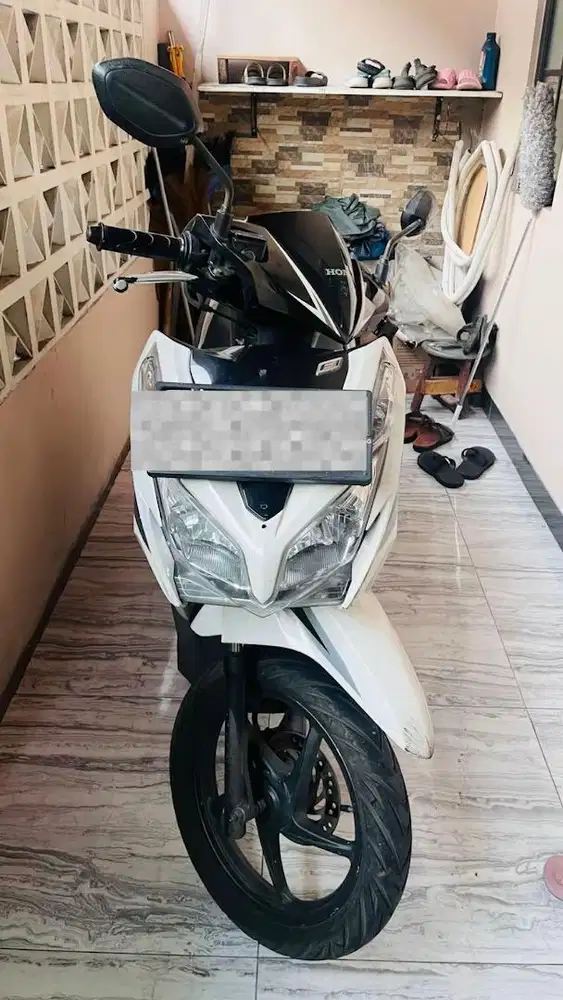 HONDA VARIO 125 2013 WARNA PUTIH