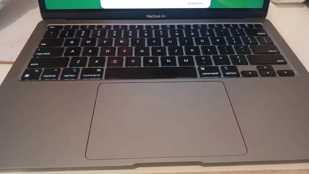 Macbook Air M1 Like New

CC batre cuma 137
Warna : Space gray 8/256