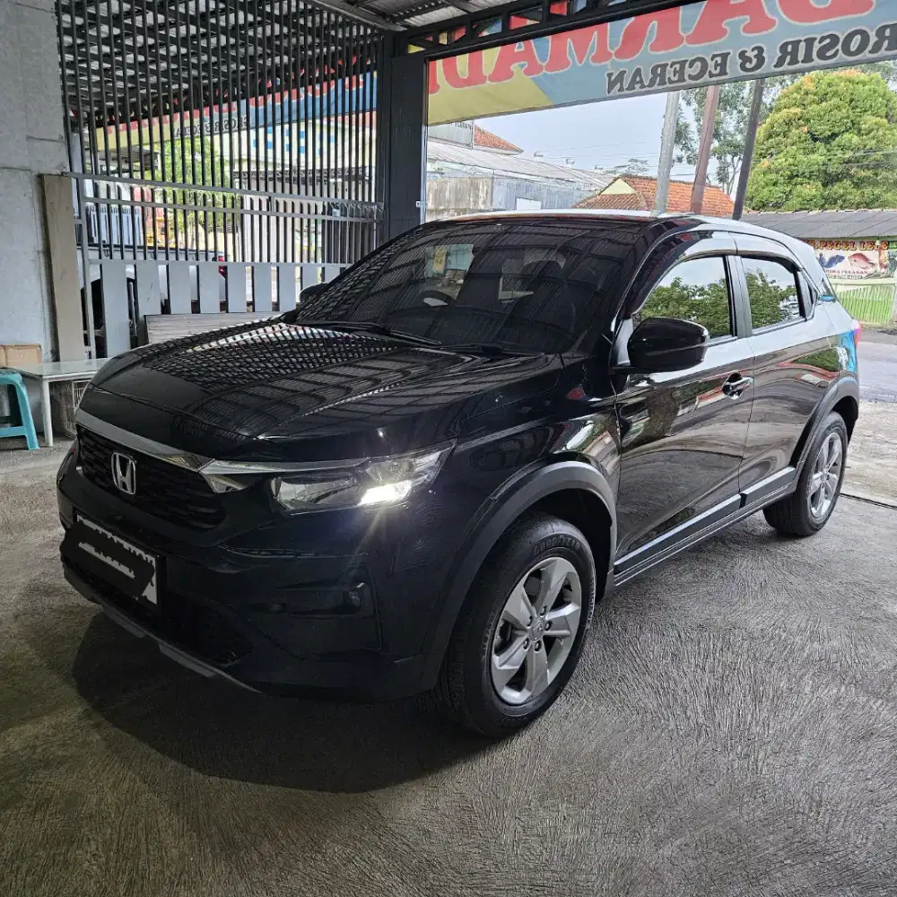 HONDA WRV WR-V E AT MATIC LOW KM SEPERTI BARU LIKE NEW