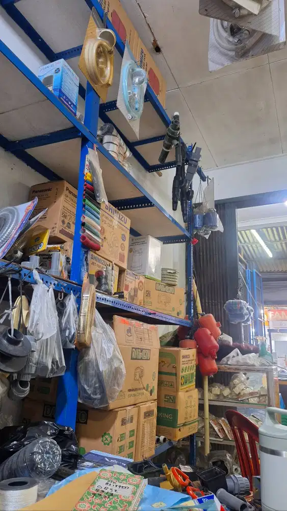Pegawai Toko jual dan service Pompa Air