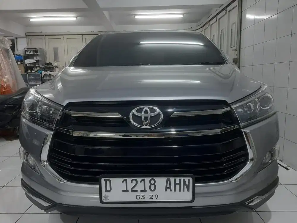 Toyota Kijang innova ( 2019 )