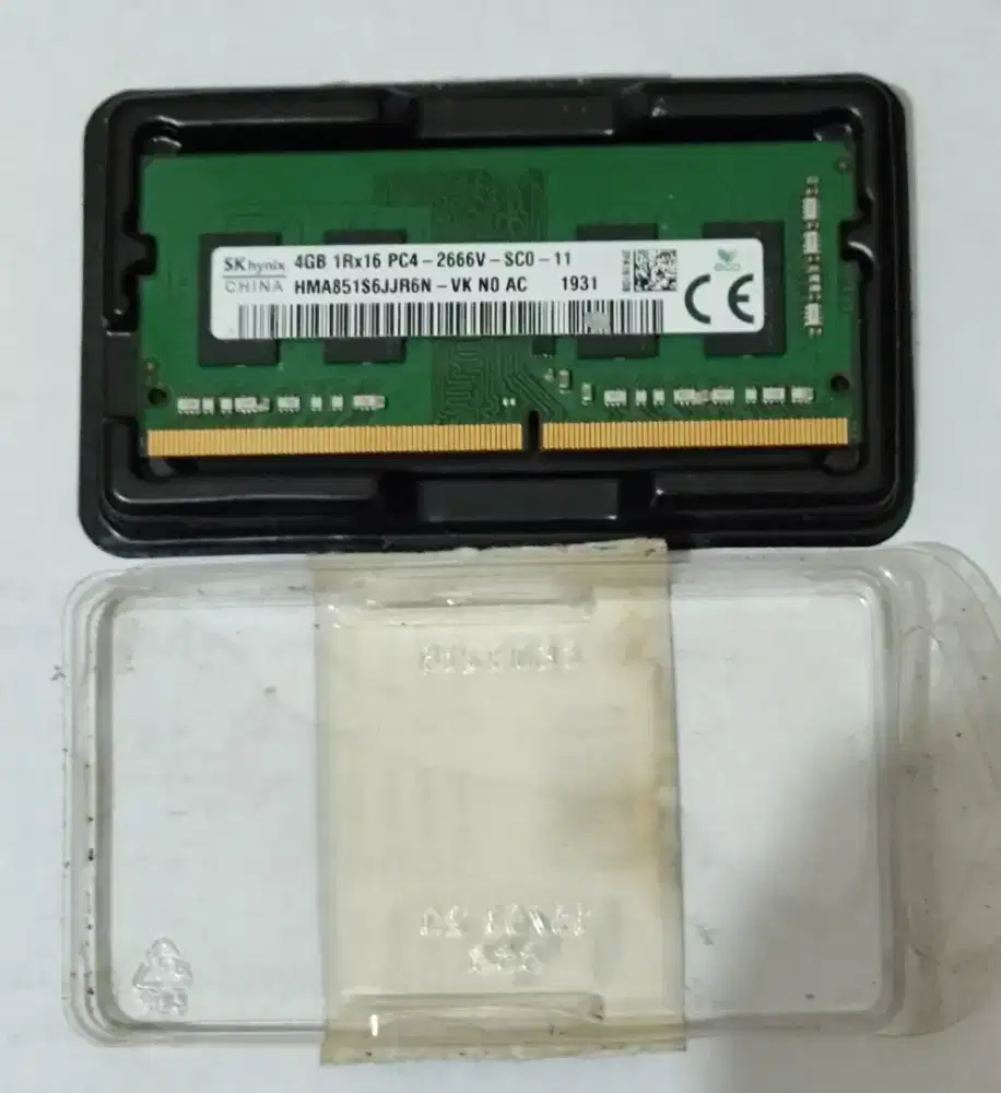 Memori laptop RAM SODIMM DDR4 4GB, merk SK Hynix,