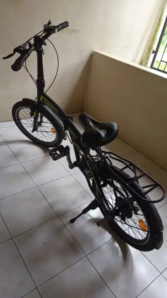 Sepeda lipat pacific