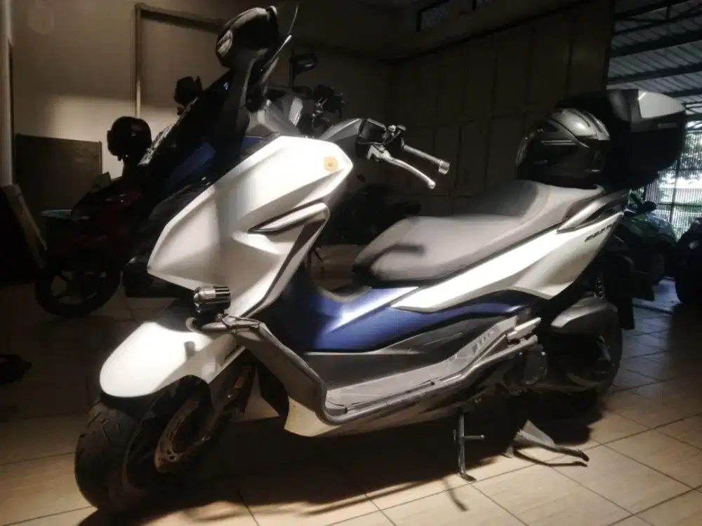Honda Forza 250 2019 putih