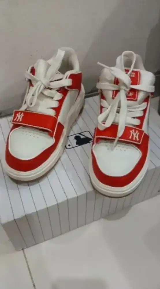 Preloved Sepatu Ori MLB Chunky Liner Mid Saffiano 3ASXLMF3N