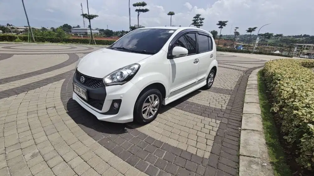 Daihatsu Sirion RS 2015 AT