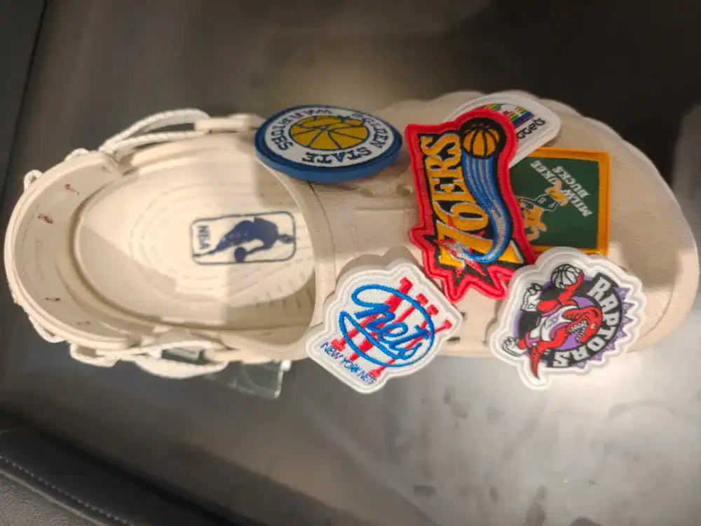 Sandal Crocs edisi NBA limited edition