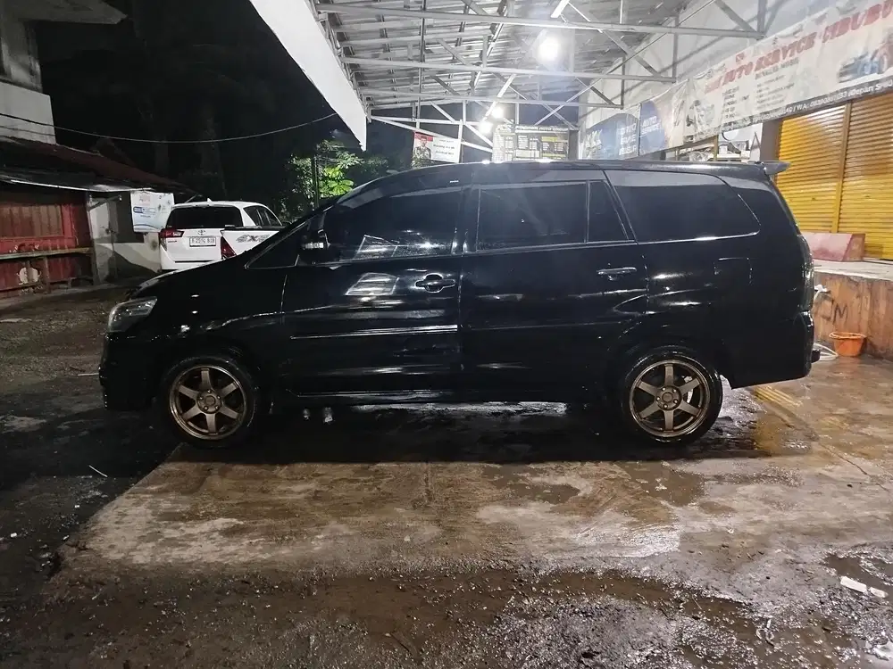 Toyota Kijang Innova 2014 Diesel