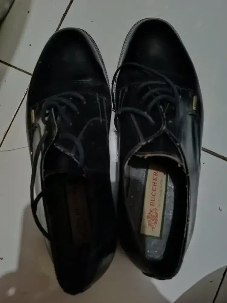Dijual Sepatu Pantofel Buccheri size 41 Original