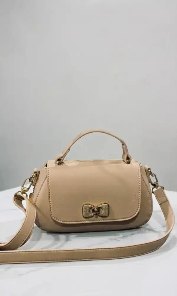 Tas Elizabeth Sling Bag