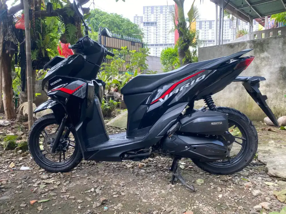 VARIO 125 TAHUN 2023