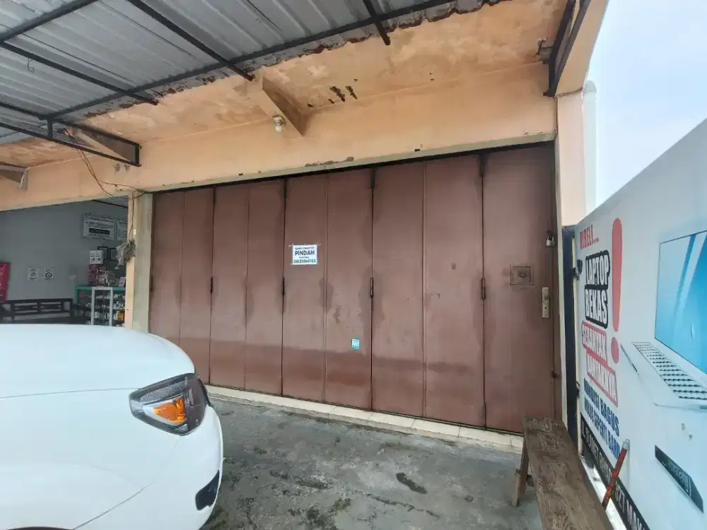 Kios Makamhaji Kartasura