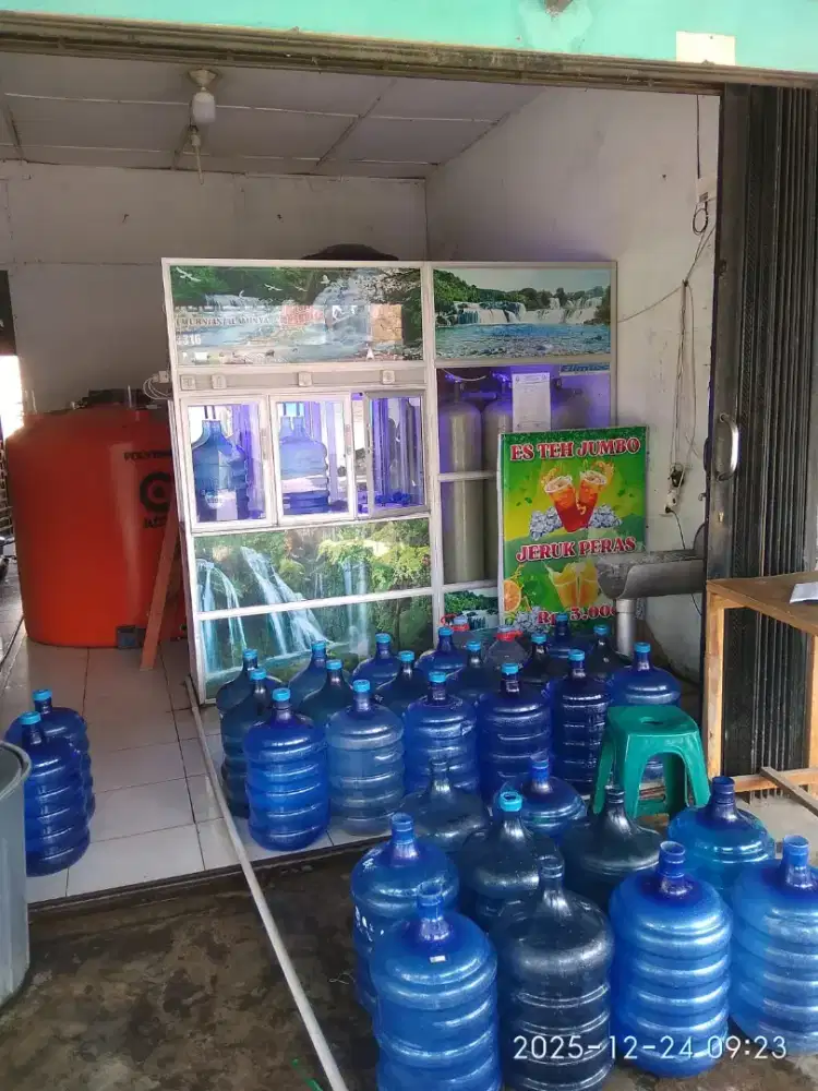 Dijual cepat depot air isi ulang + becak