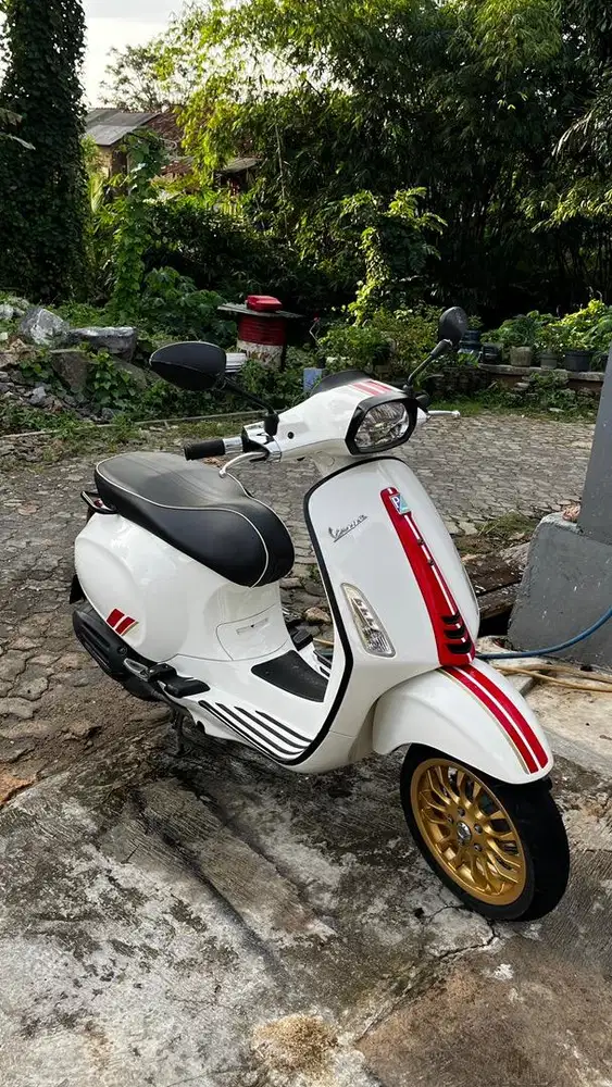 Vespa sprint sixties racing 2021