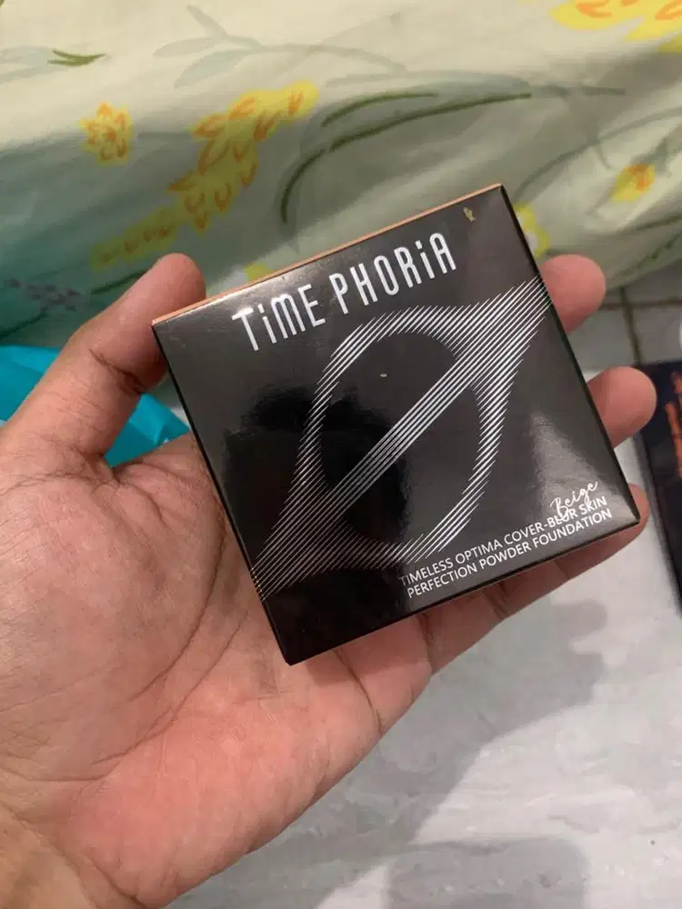 time phoria powder foundation