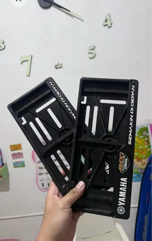 Dudukan plat nomor ori yamaha