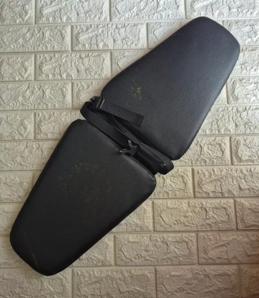 Bantal Jok Motor Bantat Depan Belakang Warna Hitam