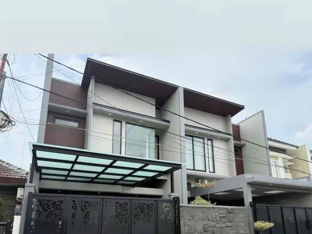 Baru gress mewah‼️ jual rumah lokasi strategis Manyar dekat Galaxy mall