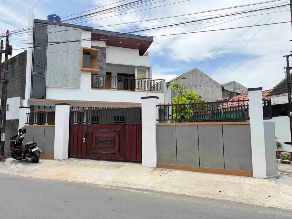 Rumah Baru 2 lt di Jalan Utama Gedongan Colomadu Siap Huni