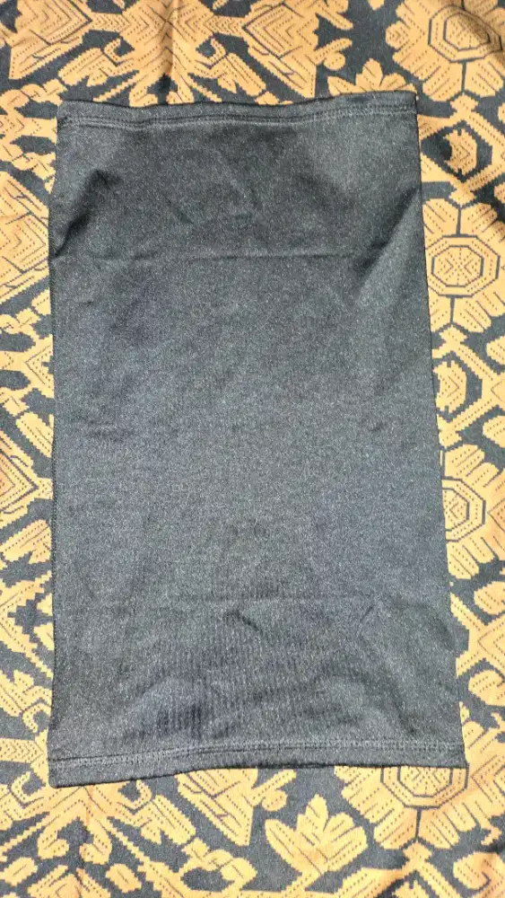 Buff atau Neck Gaiter (masker leher multifungsi)