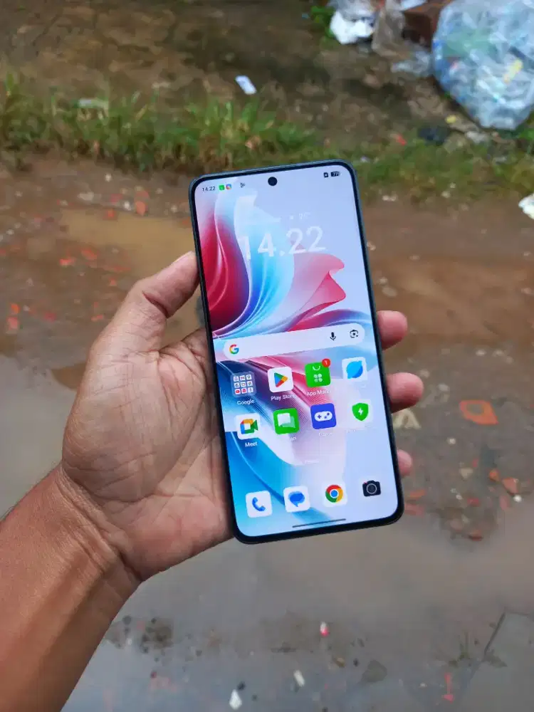 Oppo Reno 11 F 5G RAM 8+8/256