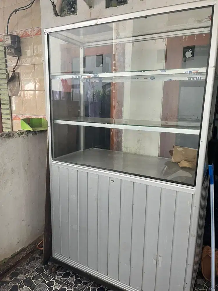 Etalase Bekas Masih Bagus