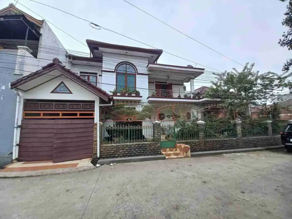 Rumah mewah 2 lantai di villa Pertiwi estate cilodong Depok