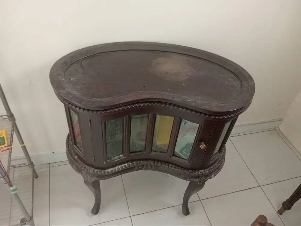 Meja kecil yg masih bagus