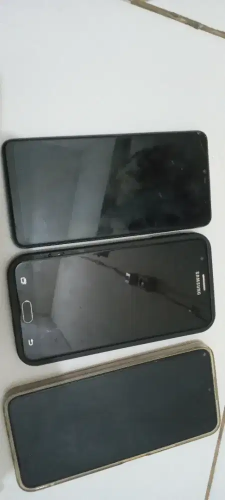 Di jual hp mati 3 biji,