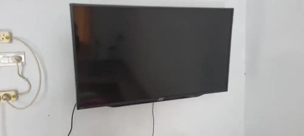 Sharp 43 inch , TV Digital belum android