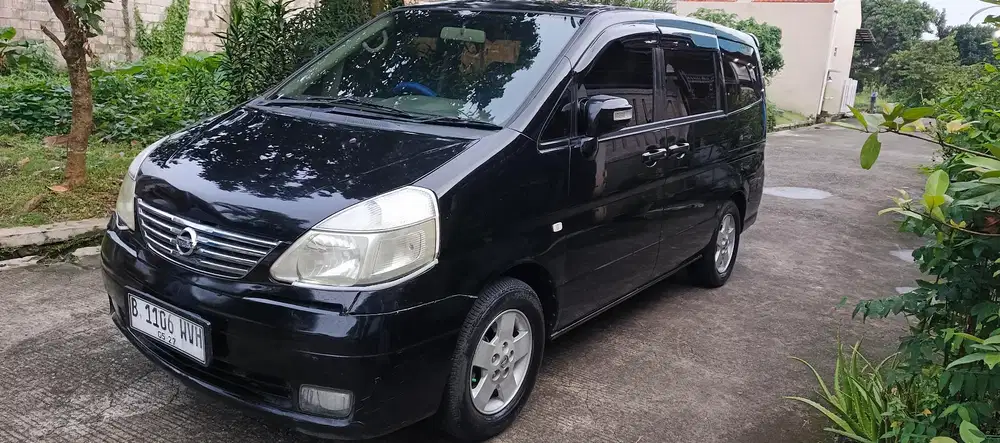 Nissan Serena 2005 Bensin