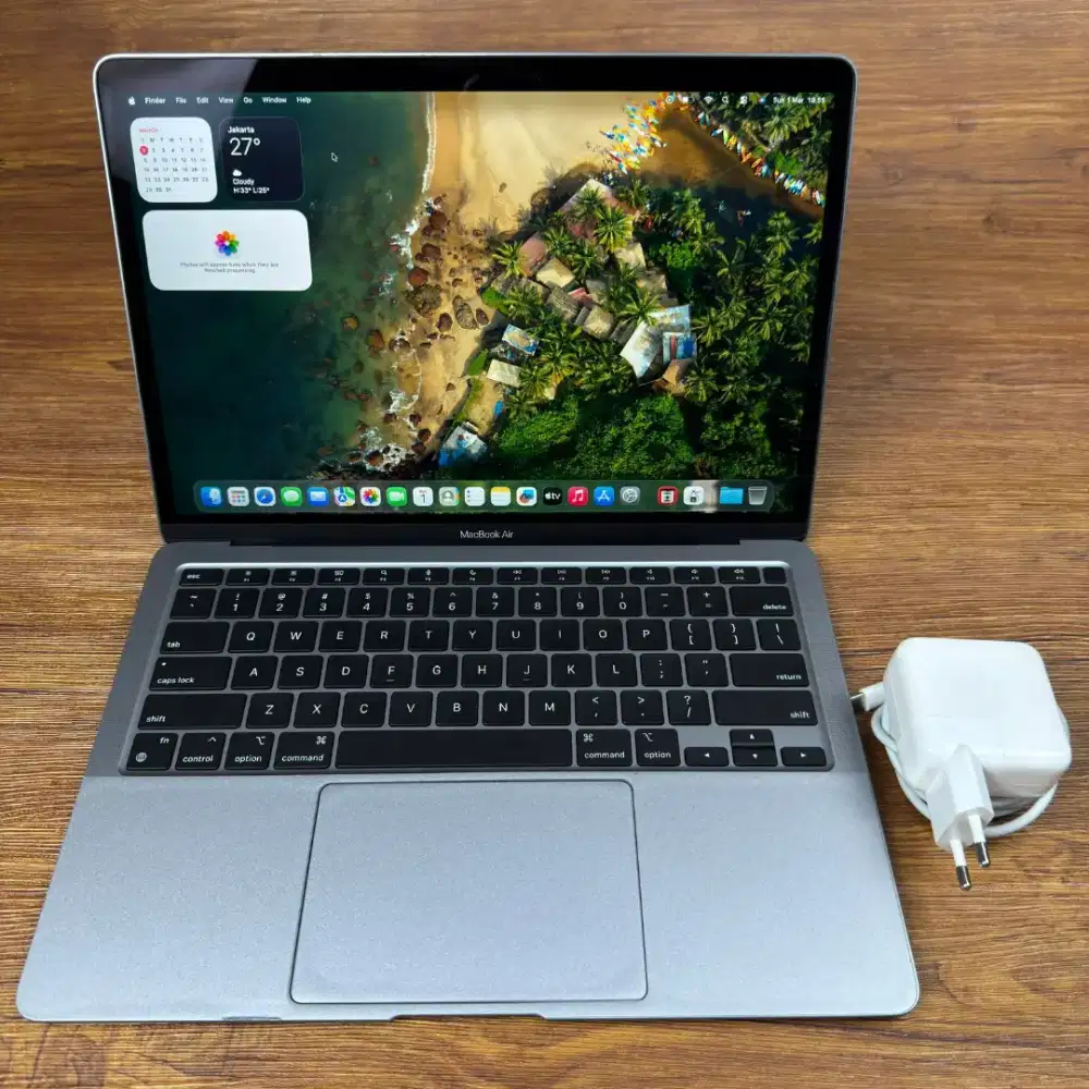 Macbook air m1 2020 ram 8gb ssd 256gb mulus ex ibox bisa cod