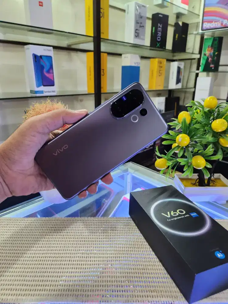 Vivo V60 5G Ram (8+8) 16Gb/ 256Gb Fullset Mulus Original 100% Like New