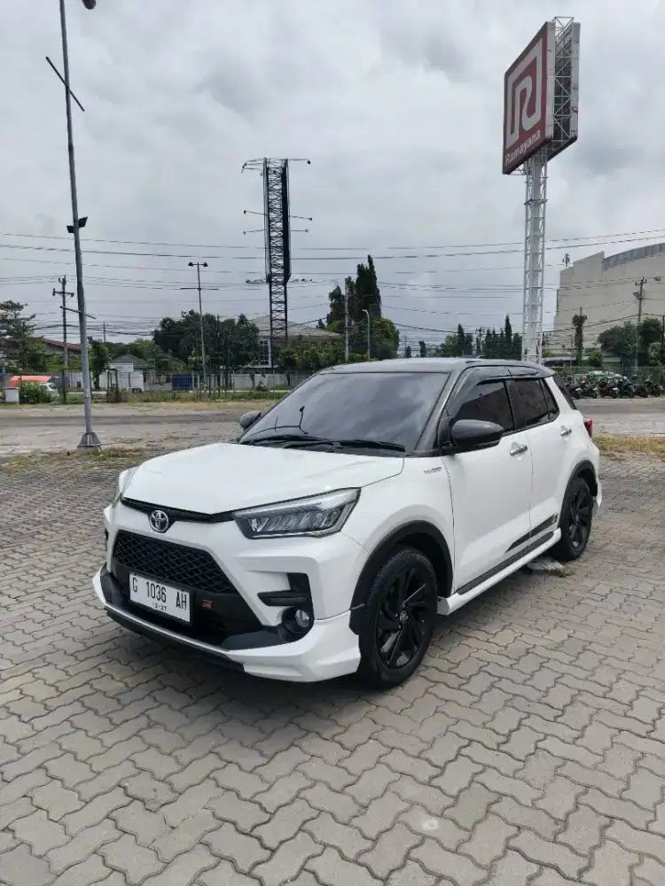 Raize 1.0 Turbo GR AT Two Tone Th 2022