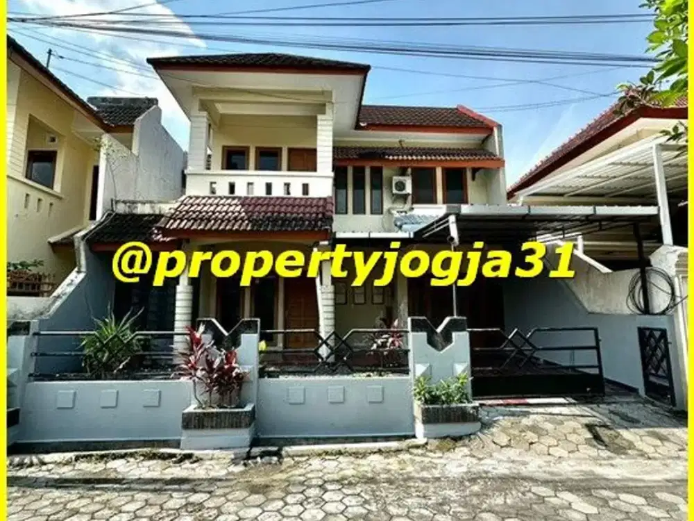 Rumah Dekat Mirota di Jl Tambak 2 Lantai Dekat Tugu